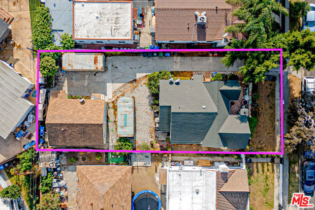 1618 S Burnside Avenue, Los Angeles CA: https://media.crmls.org/mediaz/bc98976a-6813-455f-b758-cacab8980552.jpg