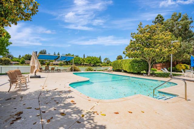 3090 Woods Circle, Davis CA: https://media.crmls.org/mediaz/bc995d5e-cf65-4e19-ae6b-846e90e0e163.jpg