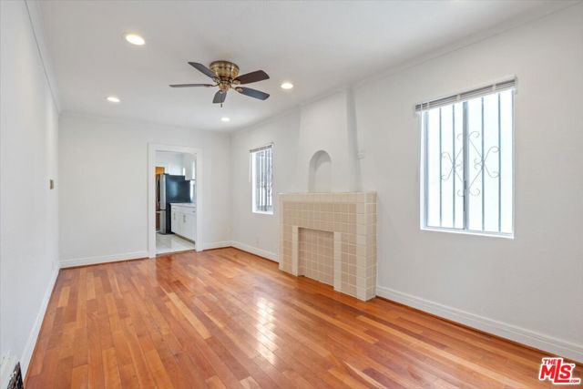2840 S Mansfield Avenue, Los Angeles CA: https://media.crmls.org/mediaz/bc99f7d4-bf5b-464d-ab3f-01f85cfe6123.jpg
