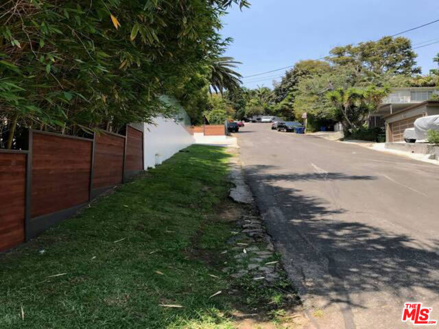 1215 Hilldale Ave, Los Angeles CA: https://media.crmls.org/mediaz/bc9b5f5c-f168-40d0-ac14-70b5740f0615.jpg