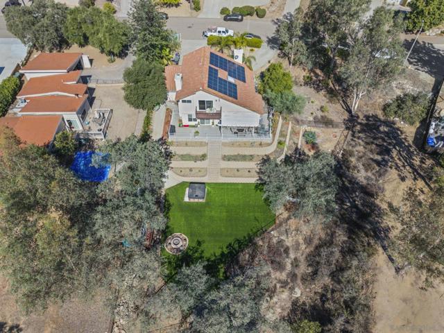 24249 Sargeant Rd, Ramona CA: https://media.crmls.org/mediaz/bc9ba6eb-6b5e-43a5-9559-8079be82e936.jpg