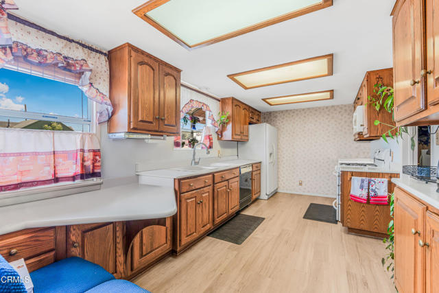 Detail Gallery Image 11 of 33 For 403 N L St, Oxnard,  CA 93030 - 3 Beds | 2 Baths