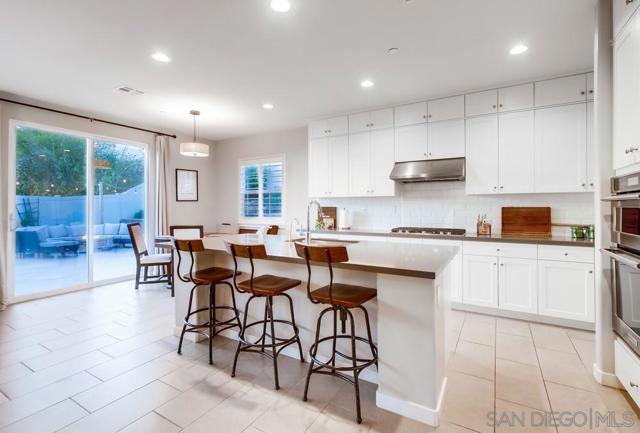 Image 24 of 75 For 9221 Helix Mesa Way