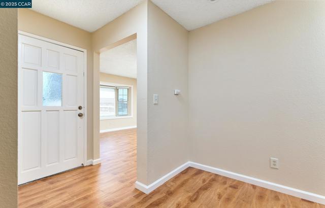88 Newport Way, Suisun City CA: https://media.crmls.org/mediaz/bc9c82db-cf22-407c-90ec-0804bcc048a8.jpg