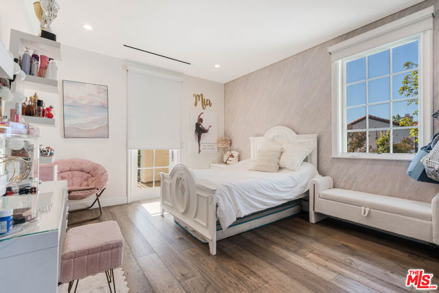 6 Bed Home for Sale in Calabasas, California