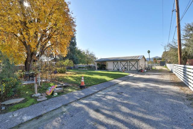 12155 Columbet Avenue, San Martin CA: https://media.crmls.org/mediaz/bc9cdd52-7356-4acb-9a88-e087a9440bf0.jpg