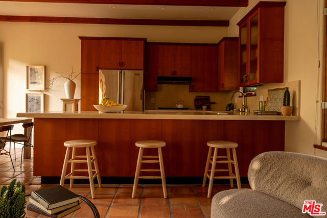 416 Carroll Canal, Venice CA: https://media.crmls.org/mediaz/bc9cf8d1-5da2-4e67-82b0-deae09cccc51.jpg