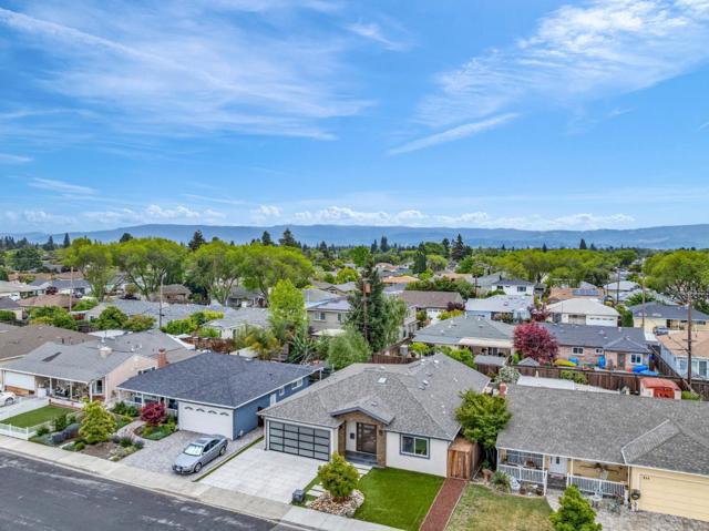 638 Enos Court, Santa Clara CA: https://media.crmls.org/mediaz/bc9cfeca-ede1-4fff-a901-7906daac1c8c.jpg
