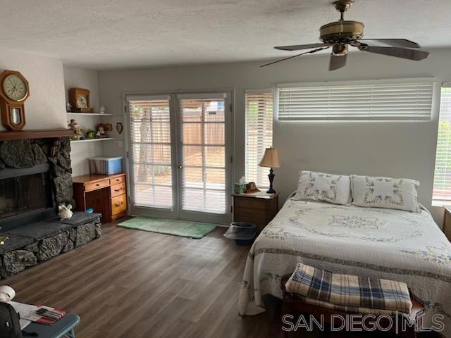 873 Terra Ln, El Cajon CA: https://media.crmls.org/mediaz/bc9d5fce-ce30-44f8-9ae0-ce2f2c2ad417.jpg