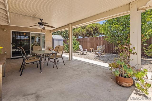 271 Gull Pl, El Cajon CA: https://media.crmls.org/mediaz/bc9eda1b-0e52-4f15-97b6-09bfe42b2a63.jpg