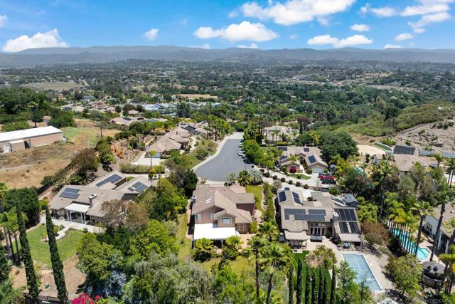 1288 Sunrise Way, Escondido CA: https://media.crmls.org/mediaz/bca0c40c-c4cb-4c3c-8807-7dae14d3ca4f.jpg