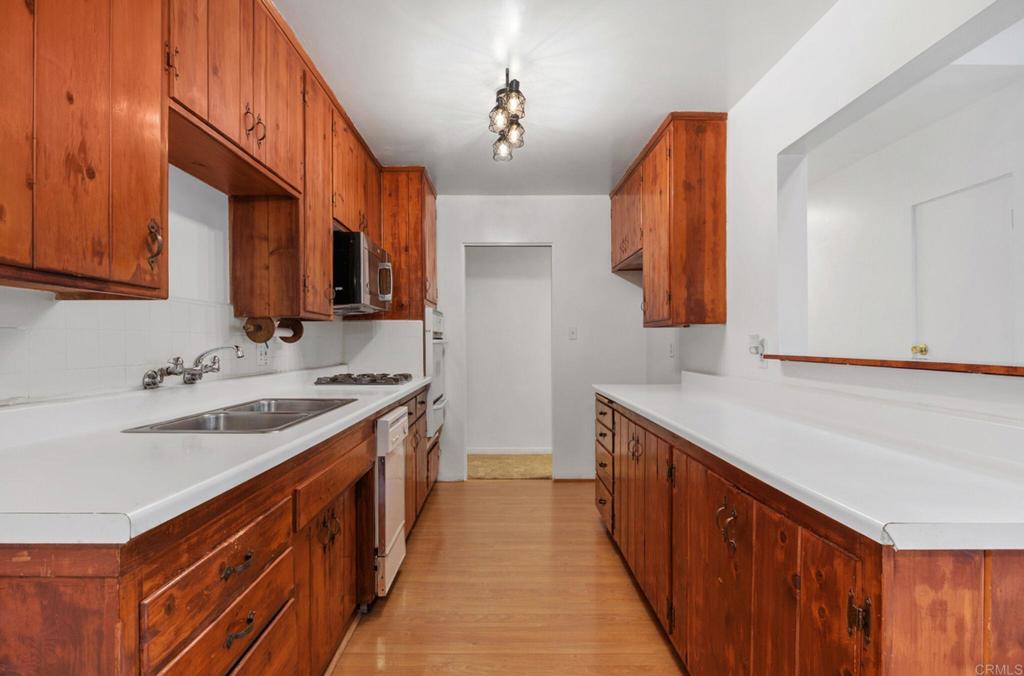 3027 Wing Street - photo 6