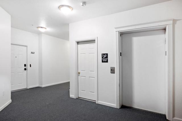550 El Camino Real, Burlingame CA: https://media.crmls.org/mediaz/bca371fc-aa31-4ee5-9fcd-73875591c03c.jpg