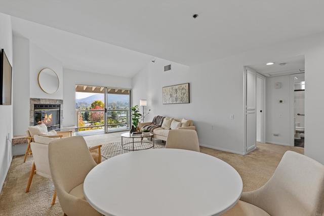 Detail Gallery Image 4 of 73 For 1560 Circa Del Lago #D304,  San Marcos,  CA 92078 - 2 Beds | 2 Baths