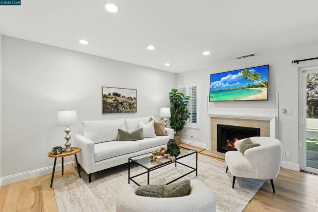 3625 Crow Canyon Road, San Ramon CA: https://media.crmls.org/mediaz/bca40aae-8a53-450a-8329-f4dbb2bc7a44.jpg