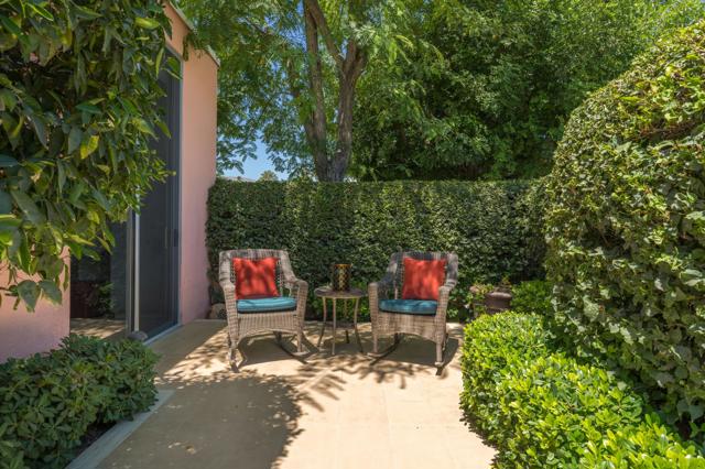 47432 Medina W Drive, Palm Desert CA: https://media.crmls.org/mediaz/bca44ac6-049c-4bcd-bf42-fa92bc8dfa25.jpg
