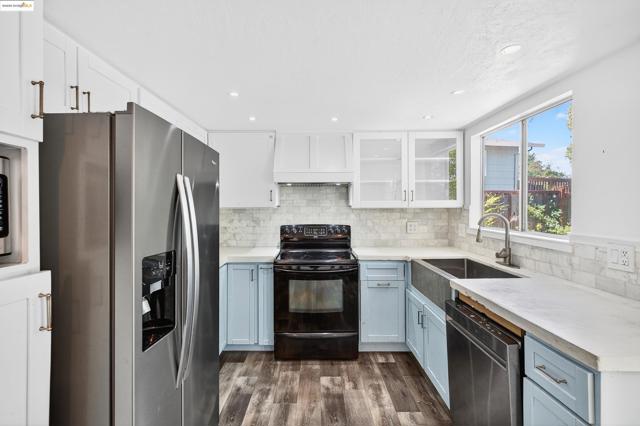 41 Corte Dorado Ct., Benicia CA: https://media.crmls.org/mediaz/bca45a11-1766-41b3-91b3-3f1975be563f.jpg