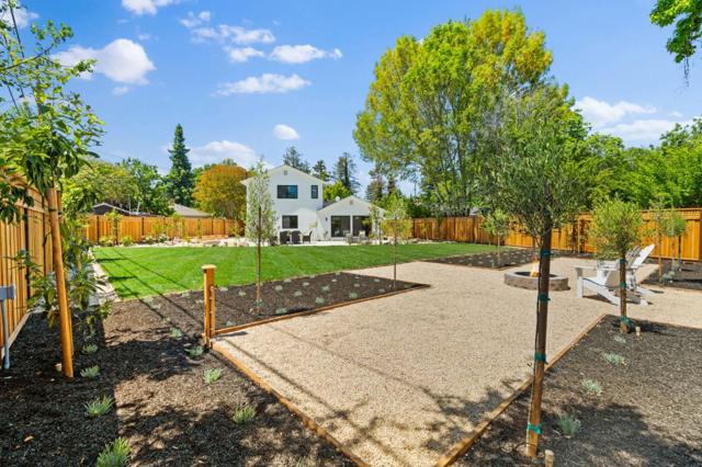 2330 Sierra Court, Palo Alto CA: https://media.crmls.org/mediaz/bca4d910-fd70-477d-9c45-08618f3a0161.jpg