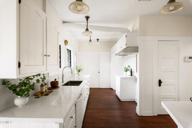 Detail Gallery Image 18 of 61 For 126 E 4th St, Ontario,  CA 91764 - 4 Beds | 3 Baths