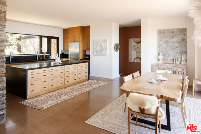 5651 W Camino Cielo, Santa Barbara CA: https://media.crmls.org/mediaz/bca6ed0d-ed35-4cc7-b8fa-798e4c76c705.jpg