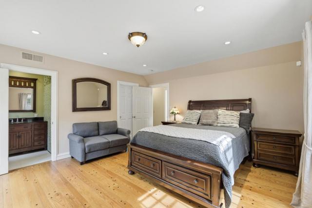 23423 Toyonita Road, Los Altos Hills CA: https://media.crmls.org/mediaz/bca749ee-e62d-476a-883d-305142884083.jpg