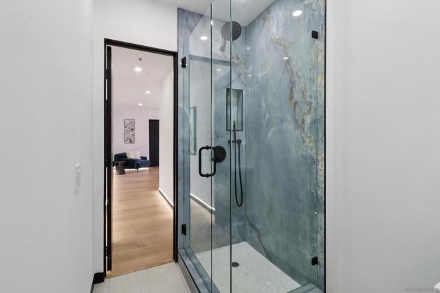 700 Front St, San Diego CA: https://media.crmls.org/mediaz/bca79d39-4266-4b99-8d42-dc1bd2a67db5.jpg