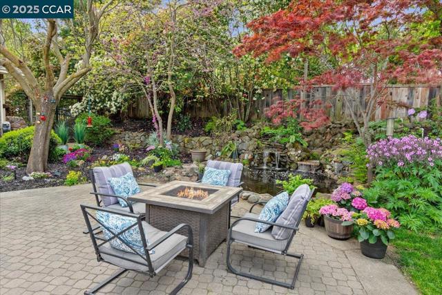 1101 North Gate Road, Walnut Creek CA: https://media.crmls.org/mediaz/bca80fa3-3ab5-46f8-a3cd-b5ee7e48c5e5.jpg