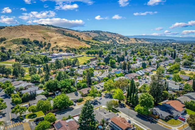 6745 San Anselmo Way, San Jose CA: https://media.crmls.org/mediaz/bca8225e-6787-446a-af5f-c4e841a9a924.jpg