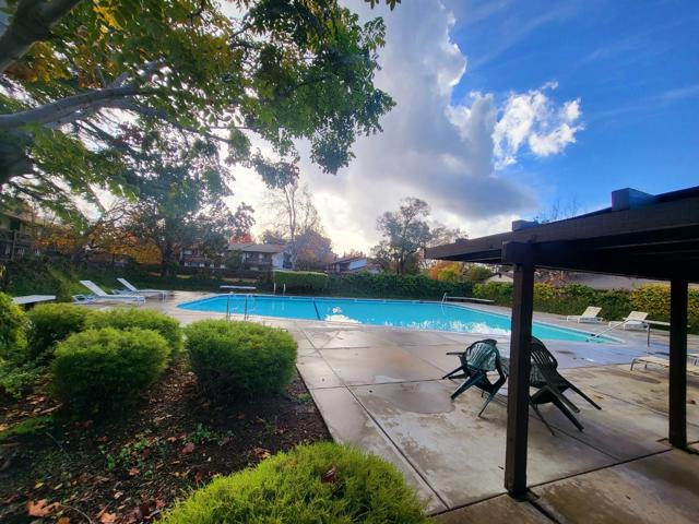 368 Serramonte Terrace, Fremont CA: https://media.crmls.org/mediaz/bca8337a-1f46-47bd-97c6-cc6294929e0a.jpg
