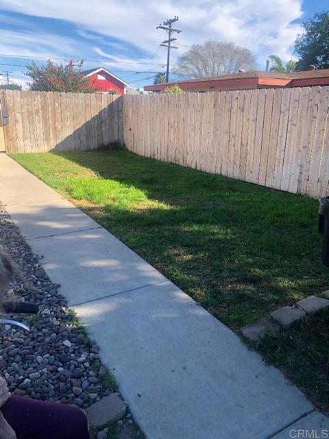 Detail Gallery Image 4 of 9 For 4557 Clairemont Dr., San Diego,  CA 92117 - 2 Beds | 1 Baths