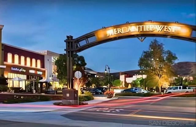 6 Reston Way, Ladera Ranch CA: https://media.crmls.org/mediaz/bca843d9-770a-4c56-a918-85b053196537.jpg