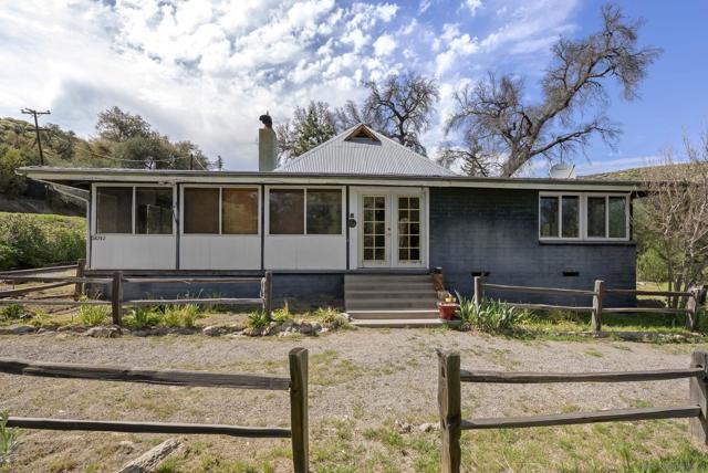 26742 San Felipe Rd, Warner Springs CA: https://media.crmls.org/mediaz/bca863b7-0034-4c24-8166-251c29a0db73.jpg