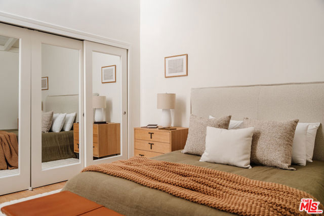 4 Buckboard Lane, Rolling Hills CA: https://media.crmls.org/mediaz/bca8774b-c371-4289-beb5-8875e98ffd60.jpg