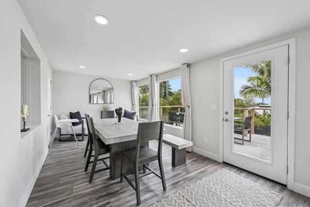 215 N Granados Ave, Solana Beach CA: https://media.crmls.org/mediaz/bcaad63a-a179-4195-aff2-59752f526bd6.jpg