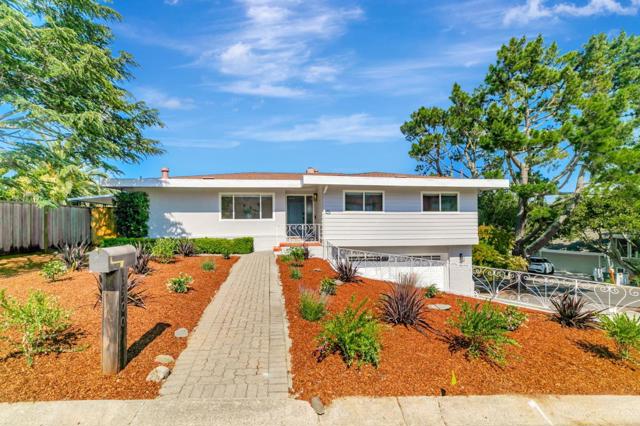 3300 Plateau Drive, Belmont CA: https://media.crmls.org/mediaz/bcaad820-7e43-43e3-afd9-c15d242c89e1.jpg