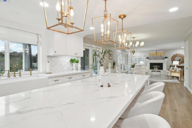 484 El Pintado Rd, Danville CA: https://media.crmls.org/mediaz/bcab4157-0ced-4efe-b6c2-062bb1ae1cc7.jpg