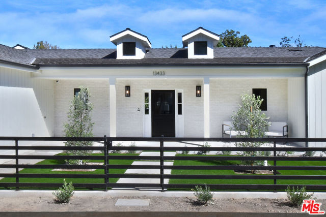 13433 Galewood Street photo 3