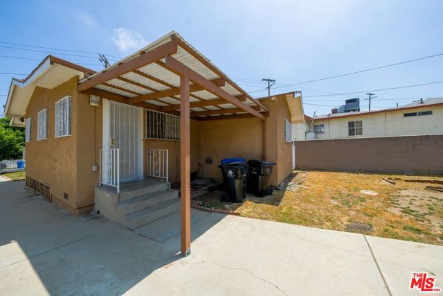 2418 Avenue 33, Los Angeles, California 90065, 2 Bedrooms Bedrooms, ,1 BathroomBathrooms,Single Family Residence,For Sale,Avenue 33,24405753