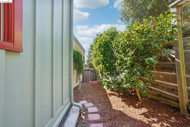 Image 48 of 60 For 110 Gravatt Dr
