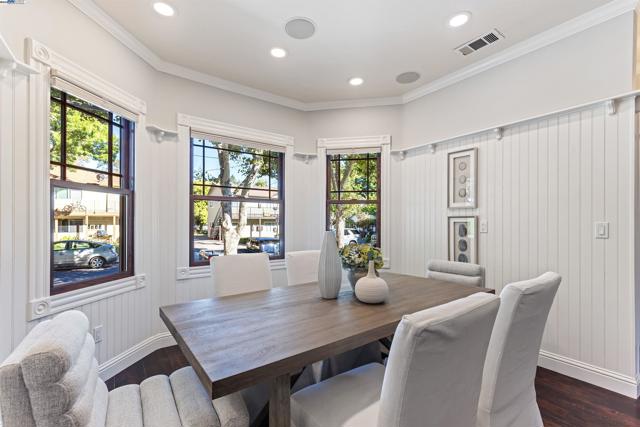 4463 Pleasanton Ave, Pleasanton CA: https://media.crmls.org/mediaz/bcadb950-f6d4-4ce2-9c19-d29f5c0ef5f6.jpg