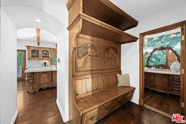 2347 E Valley Road, Santa Barbara CA: https://media.crmls.org/mediaz/bcade909-f594-4afa-910a-6155c2eb2492.jpg