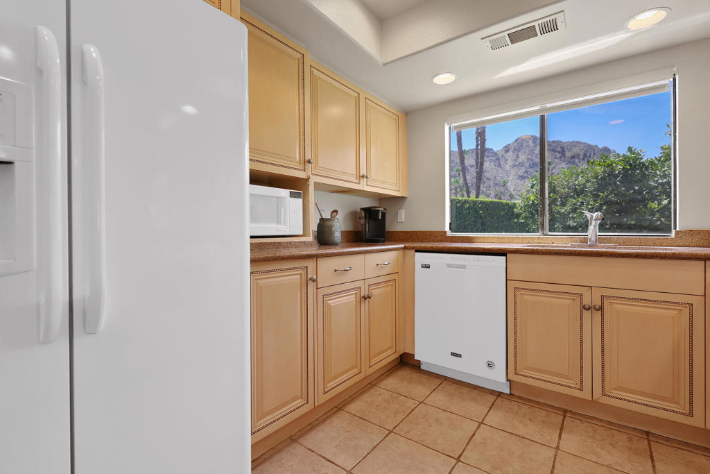 MLS #219149451DA image #15