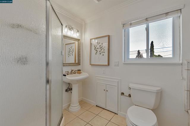 9597 Davona Dr, San Ramon CA: https://media.crmls.org/mediaz/bcae3f74-403f-4f42-b404-4d952436077f.jpg