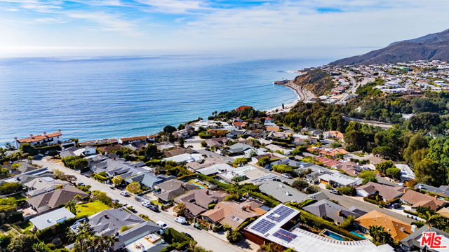 245 Tranquillo Road, Pacific Palisades CA: https://media.crmls.org/mediaz/bcaee883-c9fb-45a0-a83f-f0a1d6ea318a.jpg