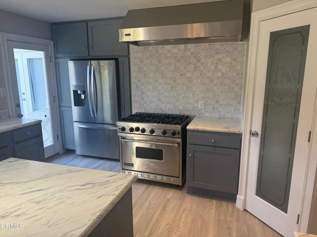 Detail Gallery Image 5 of 28 For 4982 Lafayette St, Ventura,  CA 93003 - 4 Beds | 2/1 Baths