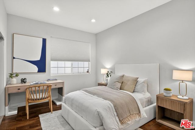 315 N Swall Drive, Beverly Hills CA: https://media.crmls.org/mediaz/bcb02f98-8df5-46ec-94c5-62fbae8b0625.jpg
