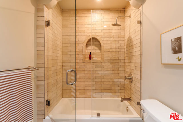 3029 S Norton Avenue, Los Angeles CA: https://media.crmls.org/mediaz/bcb04286-8540-4822-a477-e886c4efdfd4.jpg