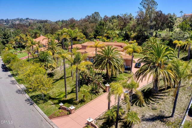 1690 Calle Tierra Vista, Camarillo CA: https://media.crmls.org/mediaz/bcb154d8-5d32-4ca9-87c8-ff83e31752df.jpg