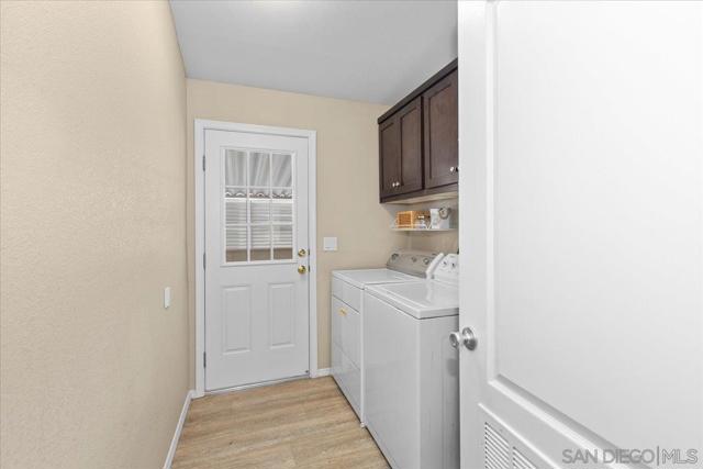 809 Discovery St, San Marcos CA: https://media.crmls.org/mediaz/bcb392fa-6af9-4639-ba8f-40e7ecfbf1a7.jpg