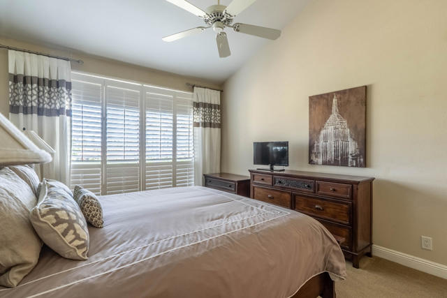 39432 Narcissus Way, Palm Desert CA: https://media.crmls.org/mediaz/bcb3b1a1-cd6a-4a4c-afe3-6df94072b51b.jpg